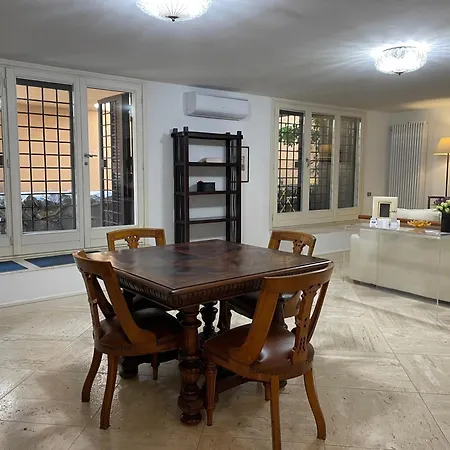 Casa Fiorita Appia Antica Appartement